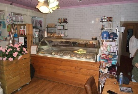 ice-cream-gelato-sorbet-parlour-in-york-590706