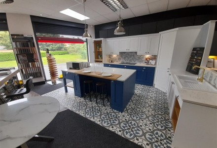 premier-kitchen-and-bathroom-showroom-in-leeds-590561